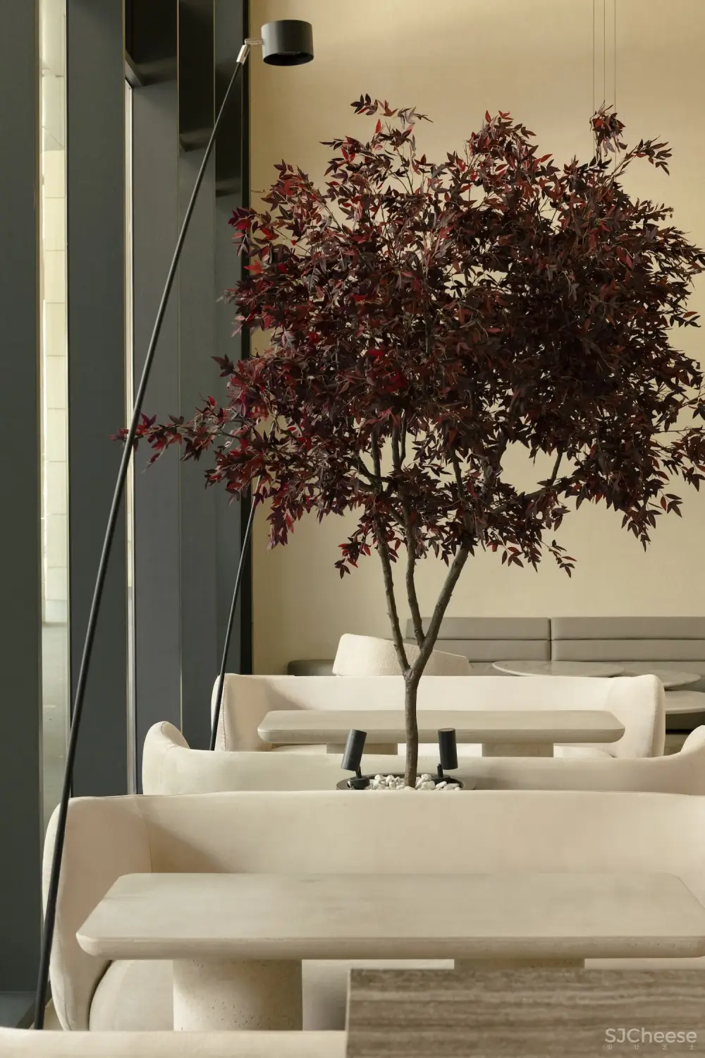 20250418135312399 迪拜极简主义餐厅,Hplace Cafeteria极简与质感的完美融合