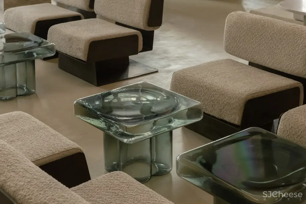 20250418135312810 迪拜极简主义餐厅,Hplace Cafeteria极简与质感的完美融合