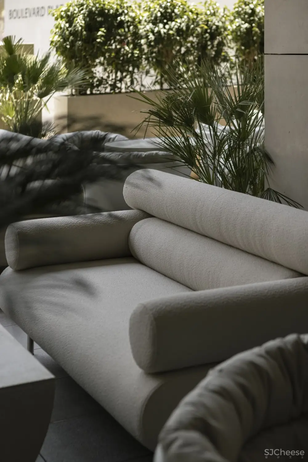 20250418135317692 迪拜极简主义餐厅,Hplace Cafeteria极简与质感的完美融合