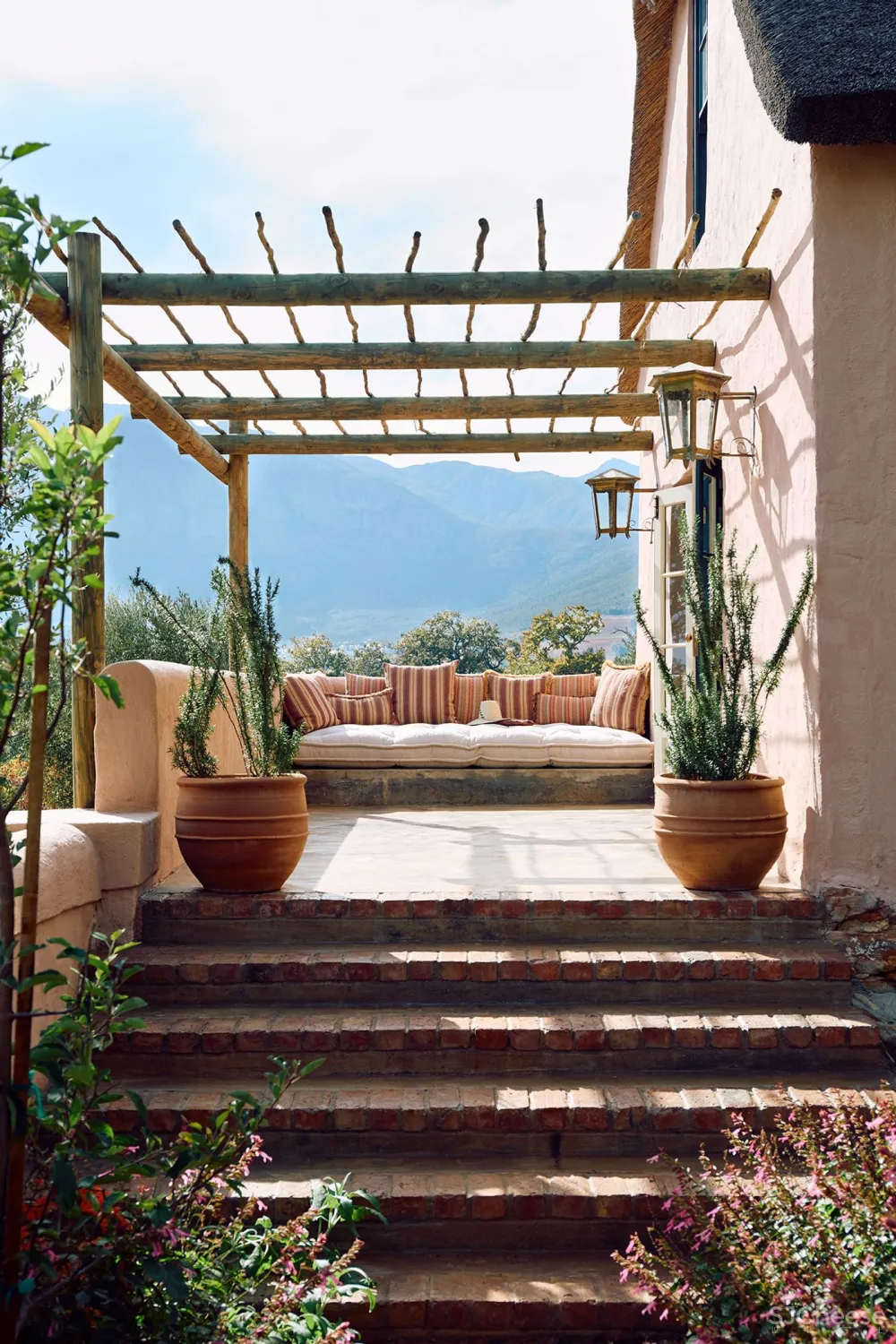 20250420200129812 他们用三年造了座「慢星球」:疗愈、归家、与万物共生的南非民宿