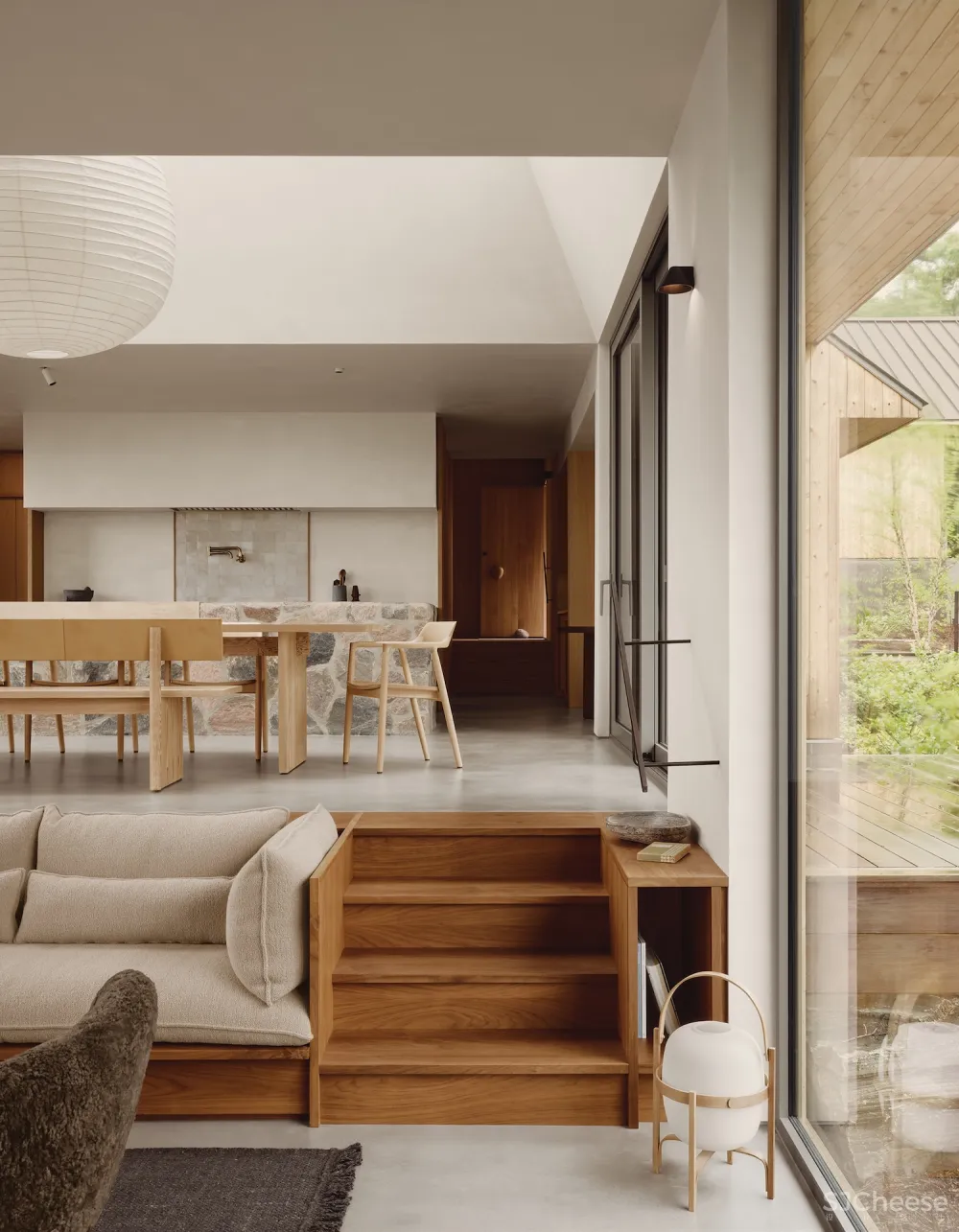 20250425091624280 诗意栖居:加拿大松岛小屋的自然与艺术融合之旅