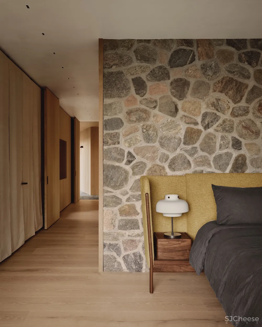 20250425091639127 诗意栖居:加拿大松岛小屋的自然与艺术融合之旅