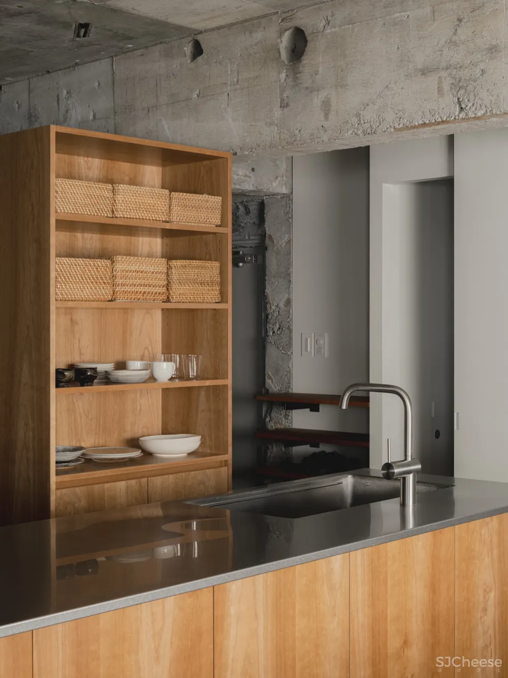 20250426223441151 50年老宅新生:东京白山住宅的极简主义美学密码