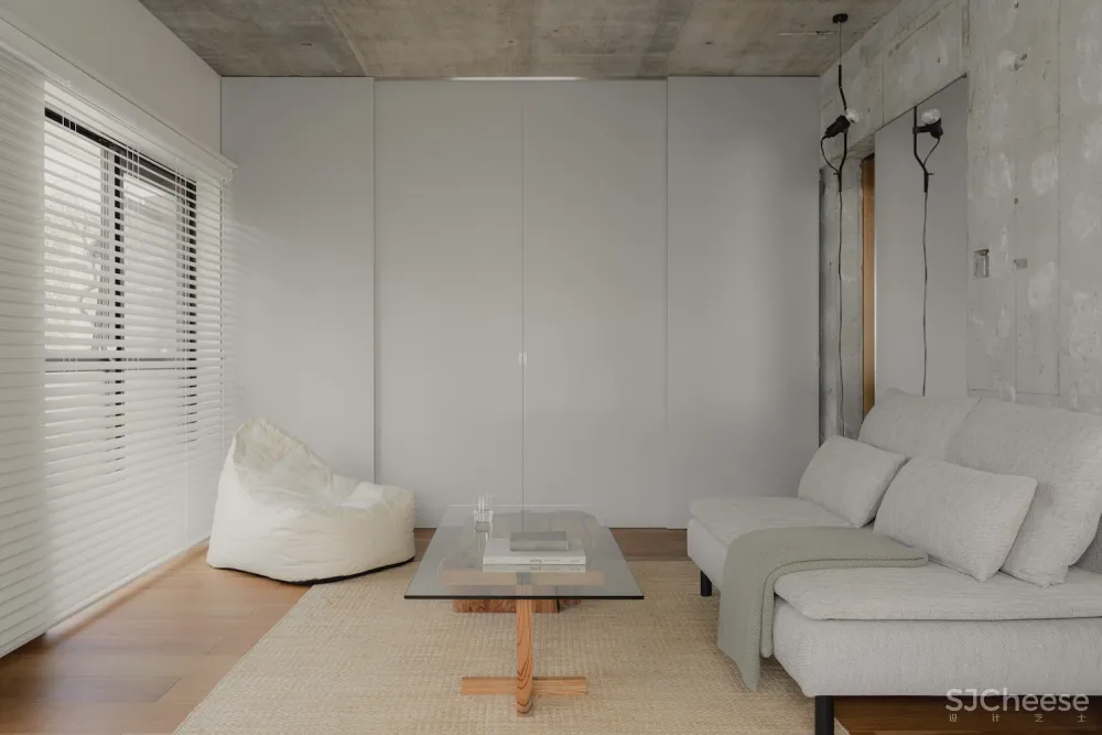 20250426223455132 50年老宅新生:东京白山住宅的极简主义美学密码