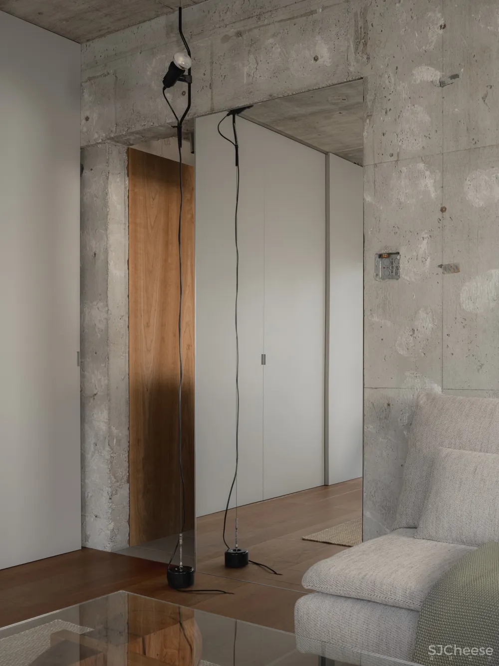 20250426223521932 50年老宅新生:东京白山住宅的极简主义美学密码